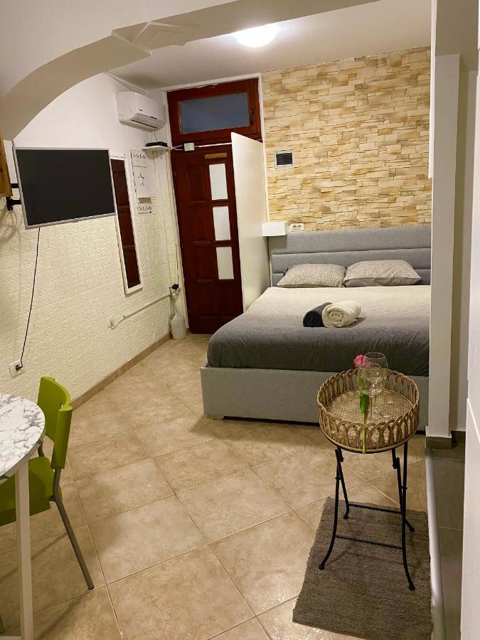 Studio Apartma Sara Lägenhet Piran Exteriör bild